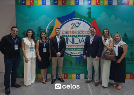 Sete pessoas no congresso UNIDAS